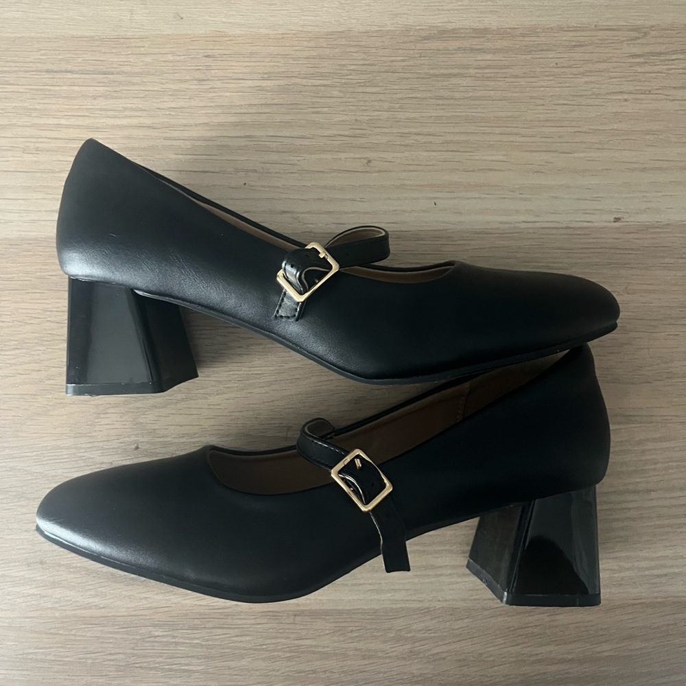 trarys mary jane’s heels!!
